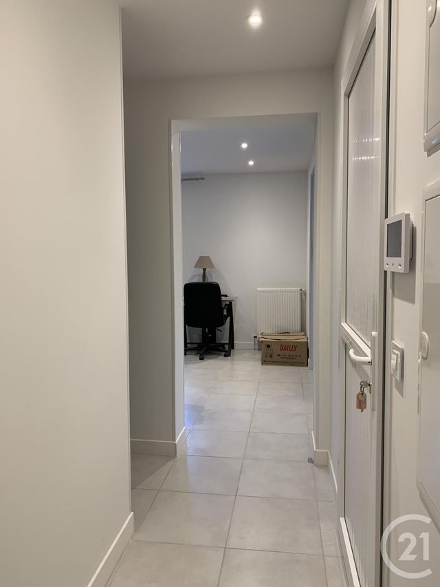 Appartement F3 à vendre - 3 pièces - 61.18 m2 - CLERMONT L HERAULT - 34 - LANGUEDOC-ROUSSILLON - Century 21 Terrasses Et Vallées