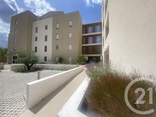 Appartement T3 à vendre - 3 pièces - 70.1 m2 - CLERMONT L HERAULT - 34 - LANGUEDOC-ROUSSILLON - Century 21 Terrasses Et Vallées