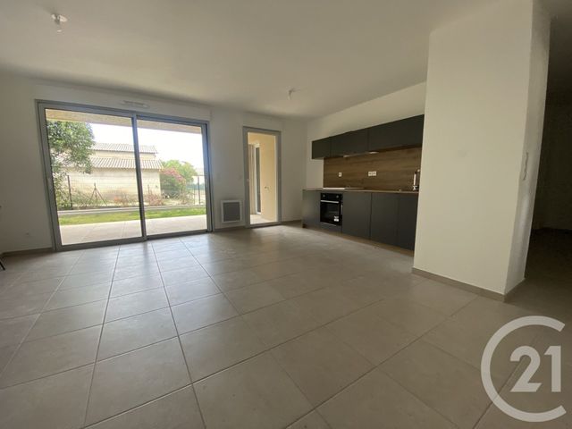 Appartement T3 à vendre - 3 pièces - 70.1 m2 - CLERMONT L HERAULT - 34 - LANGUEDOC-ROUSSILLON - Century 21 Terrasses Et Vallées