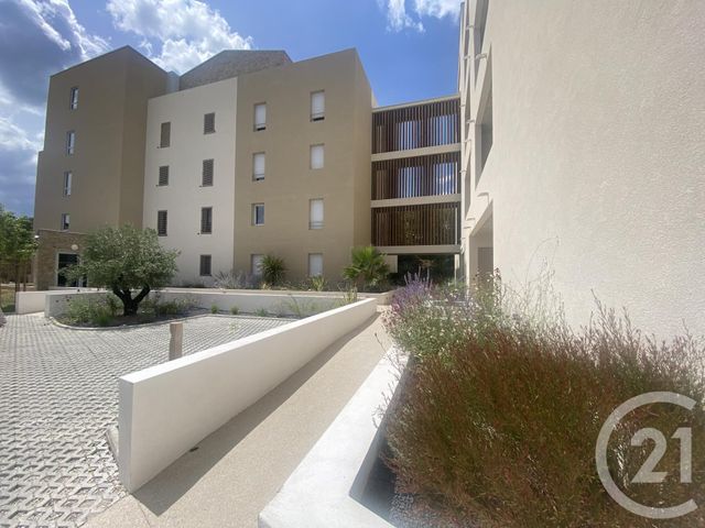 Appartement T2 à vendre - 2 pièces - 43.7 m2 - CLERMONT L HERAULT - 34 - LANGUEDOC-ROUSSILLON - Century 21 Terrasses Et Vallées