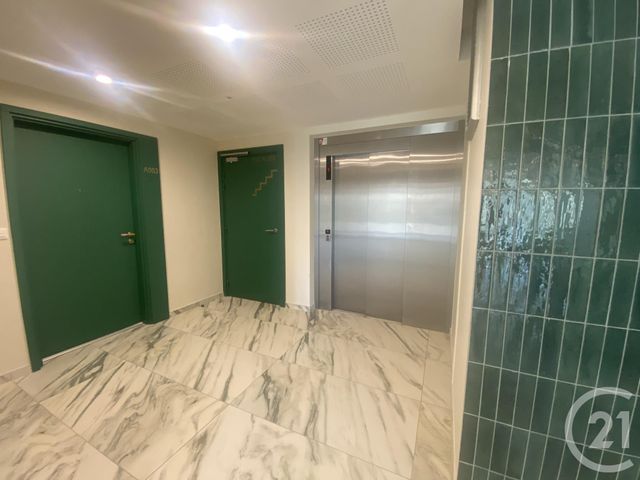 Appartement T2 à vendre - 2 pièces - 43.7 m2 - CLERMONT L HERAULT - 34 - LANGUEDOC-ROUSSILLON - Century 21 Terrasses Et Vallées