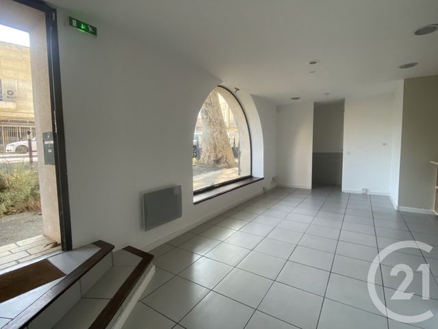 Appartement Local à louer - 1 pièce - 25.0 m2 - CLERMONT L HERAULT - 34 - LANGUEDOC-ROUSSILLON - Century 21 Terrasses Et Vallées