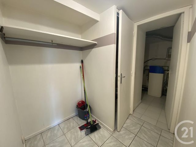 Appartement F2 à louer - 2 pièces - 75.0 m2 - CLERMONT L HERAULT - 34 - LANGUEDOC-ROUSSILLON - Century 21 Terrasses Et Vallées