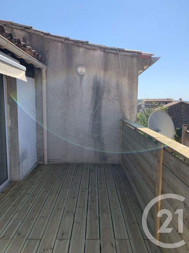 Appartement Loft à louer - 2 pièces - 65.0 m2 - CLERMONT L HERAULT - 34 - LANGUEDOC-ROUSSILLON - Century 21 Terrasses Et Vallées