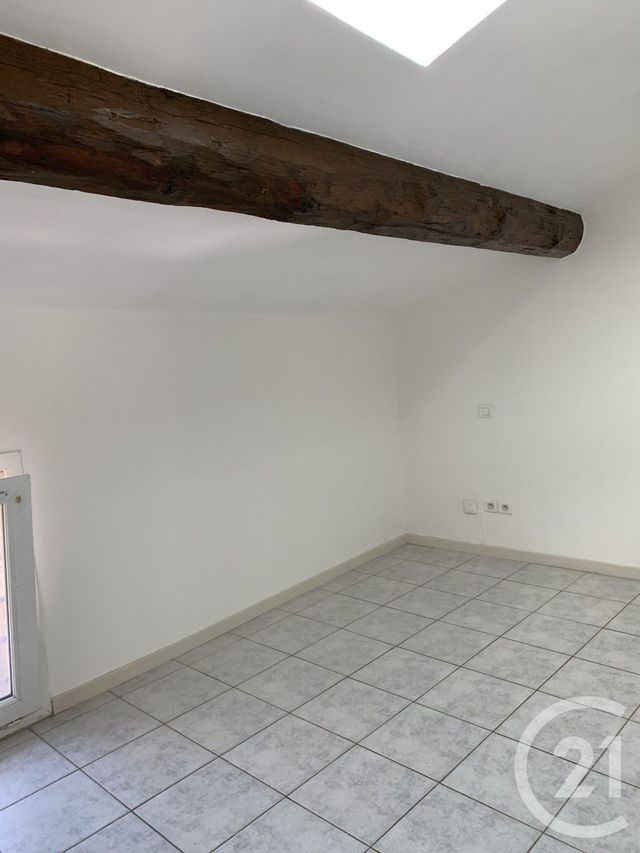 Appartement Loft à louer - 2 pièces - 65.0 m2 - CLERMONT L HERAULT - 34 - LANGUEDOC-ROUSSILLON - Century 21 Terrasses Et Vallées