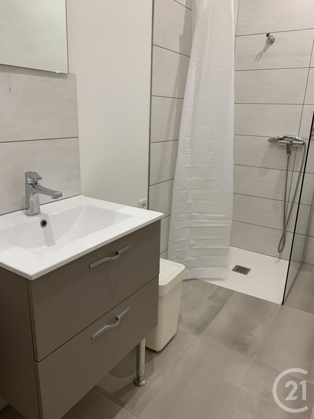 Appartement F1 à vendre - 1 pièce - 46.0 m2 - CLERMONT L HERAULT - 34 - LANGUEDOC-ROUSSILLON - Century 21 Terrasses Et Vallées