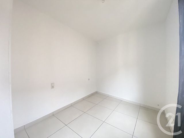Appartement F3 à louer - 3 pièces - 40.0 m2 - BEDARIEUX - 34 - LANGUEDOC-ROUSSILLON - Century 21 Terrasses Et Vallées