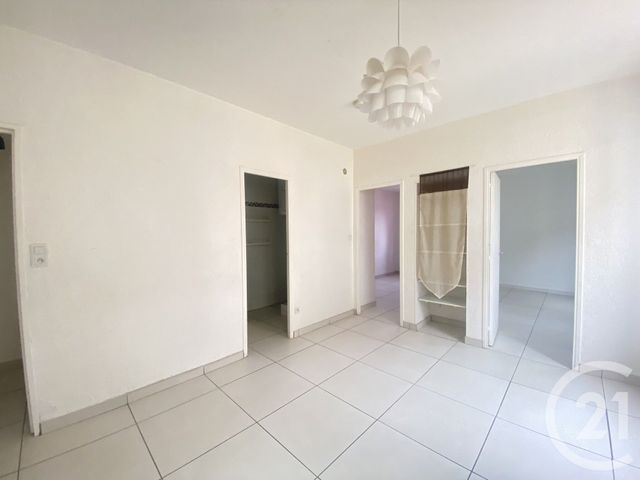 Appartement F3 à louer - 3 pièces - 40.0 m2 - BEDARIEUX - 34 - LANGUEDOC-ROUSSILLON - Century 21 Terrasses Et Vallées