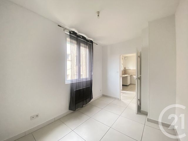 Appartement F3 à louer - 3 pièces - 40.0 m2 - BEDARIEUX - 34 - LANGUEDOC-ROUSSILLON - Century 21 Terrasses Et Vallées