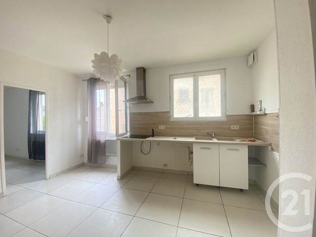 Appartement F3 à louer - 3 pièces - 40.0 m2 - BEDARIEUX - 34 - LANGUEDOC-ROUSSILLON - Century 21 Terrasses Et Vallées