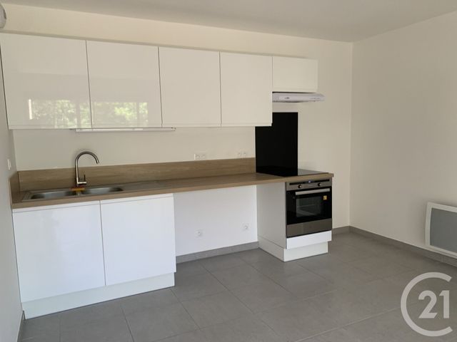 Appartement F2 à louer - 2 pièces - 48.2 m2 - CLERMONT L HERAULT - 34 - LANGUEDOC-ROUSSILLON - Century 21 Terrasses Et Vallées