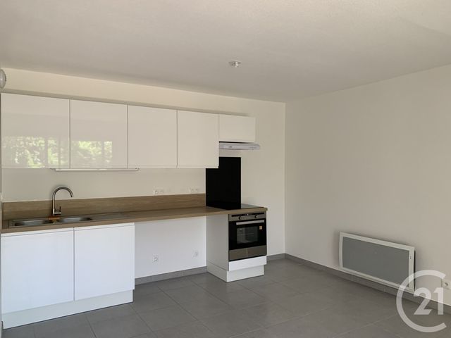 Appartement F2 à louer - 2 pièces - 48.2 m2 - CLERMONT L HERAULT - 34 - LANGUEDOC-ROUSSILLON - Century 21 Terrasses Et Vallées