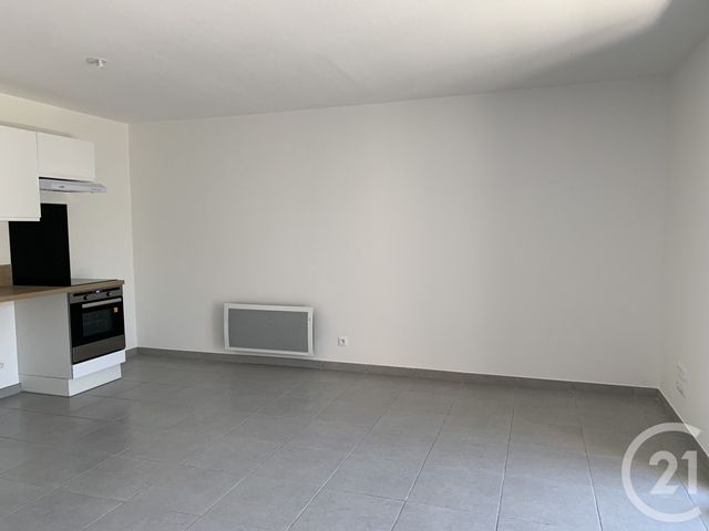 Appartement F2 à louer - 2 pièces - 48.2 m2 - CLERMONT L HERAULT - 34 - LANGUEDOC-ROUSSILLON - Century 21 Terrasses Et Vallées