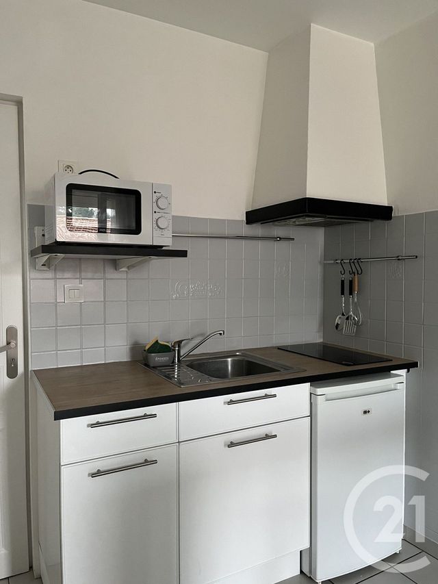 Appartement Studio à louer - 1 pièce - 18.5 m2 - CLERMONT L HERAULT - 34 - LANGUEDOC-ROUSSILLON - Century 21 Terrasses Et Vallées