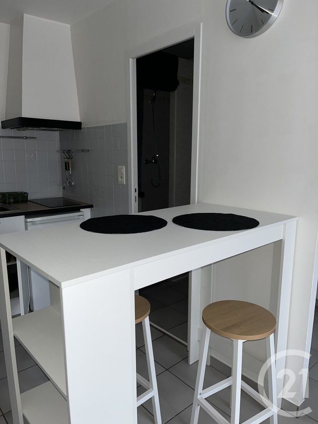Appartement Studio à louer - 1 pièce - 18.5 m2 - CLERMONT L HERAULT - 34 - LANGUEDOC-ROUSSILLON - Century 21 Terrasses Et Vallées