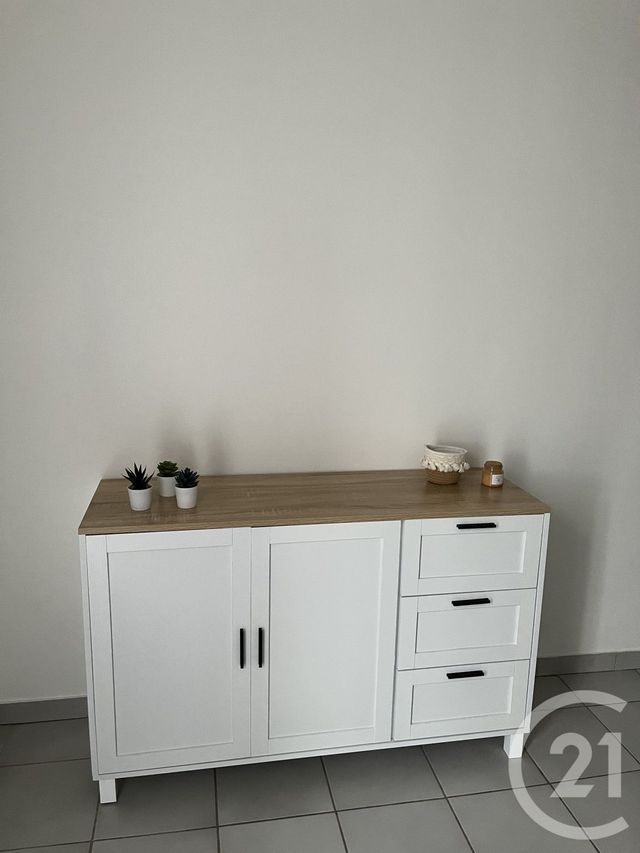 Appartement Studio à louer - 1 pièce - 18.5 m2 - CLERMONT L HERAULT - 34 - LANGUEDOC-ROUSSILLON - Century 21 Terrasses Et Vallées