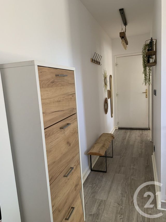 Appartement à louer - 2 pièces - 28.22 m2 - LE POUGET - 34 - LANGUEDOC-ROUSSILLON - Century 21 Terrasses Et Vallées
