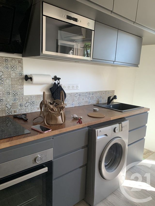 Appartement à louer - 2 pièces - 28.22 m2 - LE POUGET - 34 - LANGUEDOC-ROUSSILLON - Century 21 Terrasses Et Vallées
