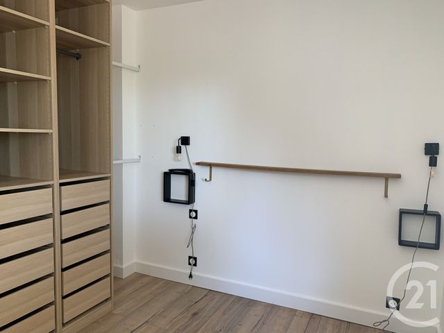 Appartement à louer - 2 pièces - 28.22 m2 - LE POUGET - 34 - LANGUEDOC-ROUSSILLON - Century 21 Terrasses Et Vallées