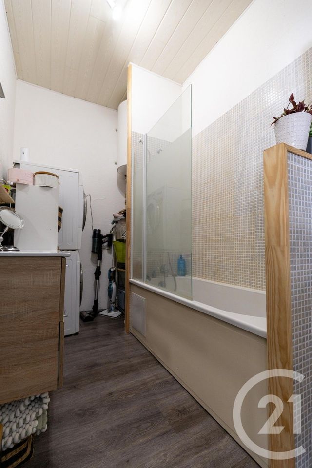 Appartement F3 à vendre - 3 pièces - 61.9 m2 - CLERMONT L HERAULT - 34 - LANGUEDOC-ROUSSILLON - Century 21 Terrasses Et Vallées