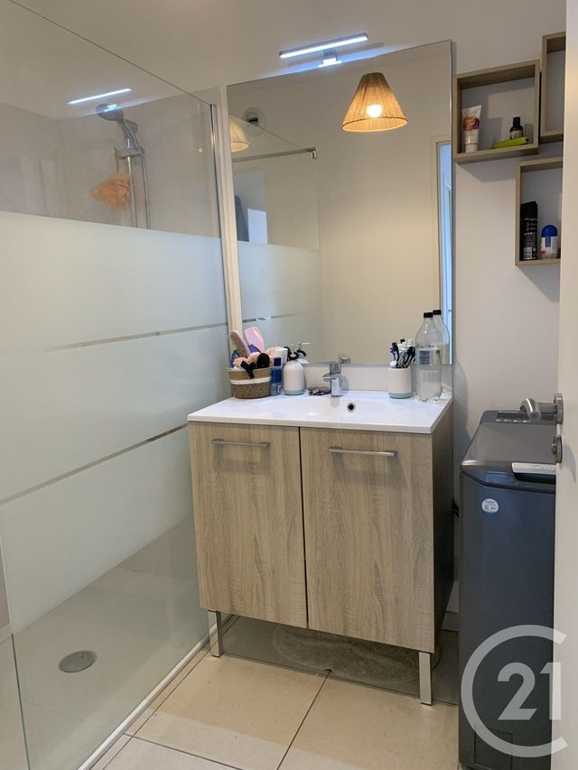 Appartement F3 à louer - 3 pièces - 65.0 m2 - PERET - 34 - LANGUEDOC-ROUSSILLON - Century 21 Terrasses Et Vallées