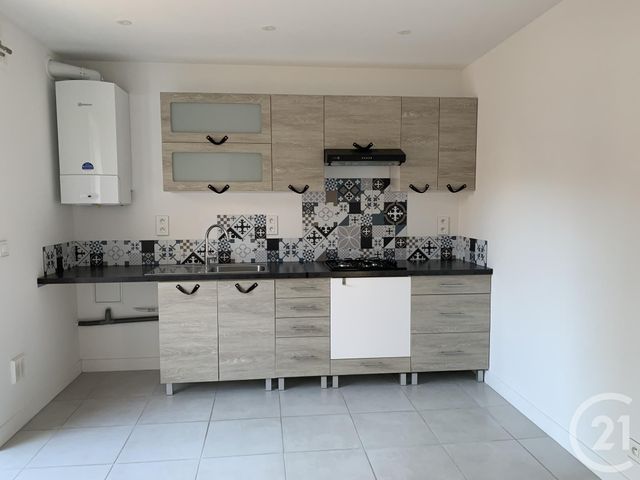 Appartement F3 à louer - 3 pièces - 61.73 m2 - CLERMONT L HERAULT - 34 - LANGUEDOC-ROUSSILLON - Century 21 Terrasses Et Vallées