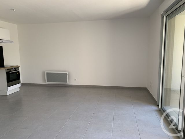 Appartement F2 à louer - 2 pièces - 48.2 m2 - CLERMONT L HERAULT - 34 - LANGUEDOC-ROUSSILLON - Century 21 Terrasses Et Vallées