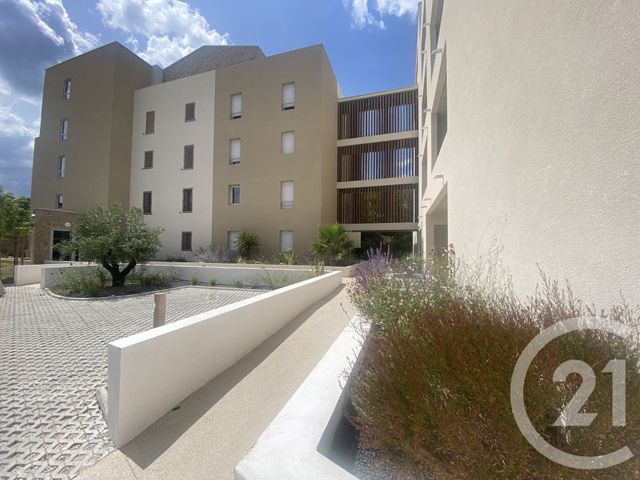 Appartement F2 à louer - 2 pièces - 48.2 m2 - CLERMONT L HERAULT - 34 - LANGUEDOC-ROUSSILLON - Century 21 Terrasses Et Vallées