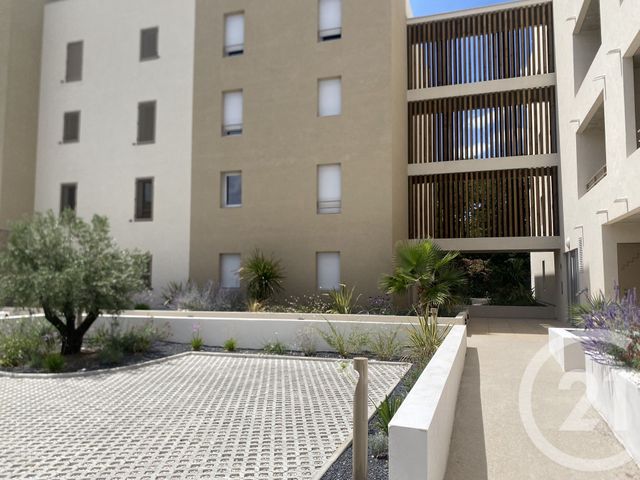 Appartement F2 à louer - 2 pièces - 48.2 m2 - CLERMONT L HERAULT - 34 - LANGUEDOC-ROUSSILLON - Century 21 Terrasses Et Vallées