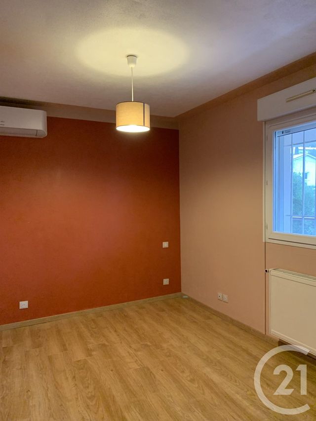Appartement F2 à vendre - 2 pièces - 52.45 m2 - CLERMONT L HERAULT - 34 - LANGUEDOC-ROUSSILLON - Century 21 Terrasses Et Vallées